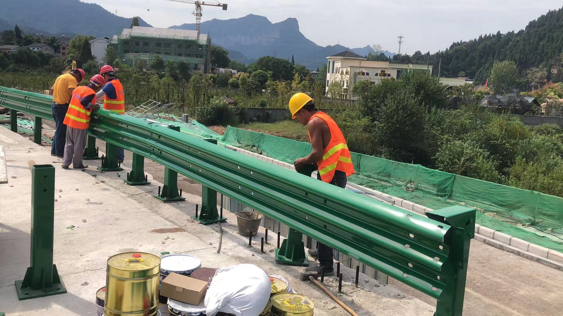 东兴区热镀锌波形护栏热镀锌波形护栏 - 推荐
